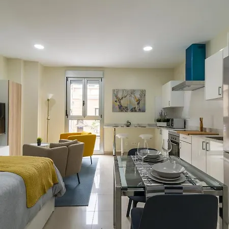 Nuevos Lightbooking Livian Palmas Apartment